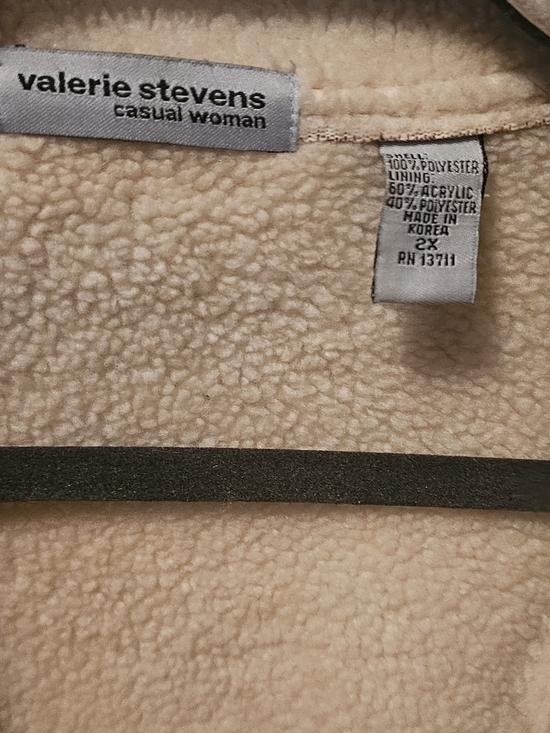 Valerie Stevens Jackets & Blazers - Valerie Stevens Women's Cream Sherpa Jacket
